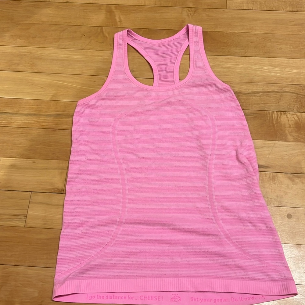 Lululemon Swiftly Tech Racer Back, Size 8 - image 1